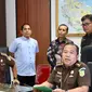 Konferensi pers penangkapan buronan Kejati Riau. (Liputan6.com/M Syukur)