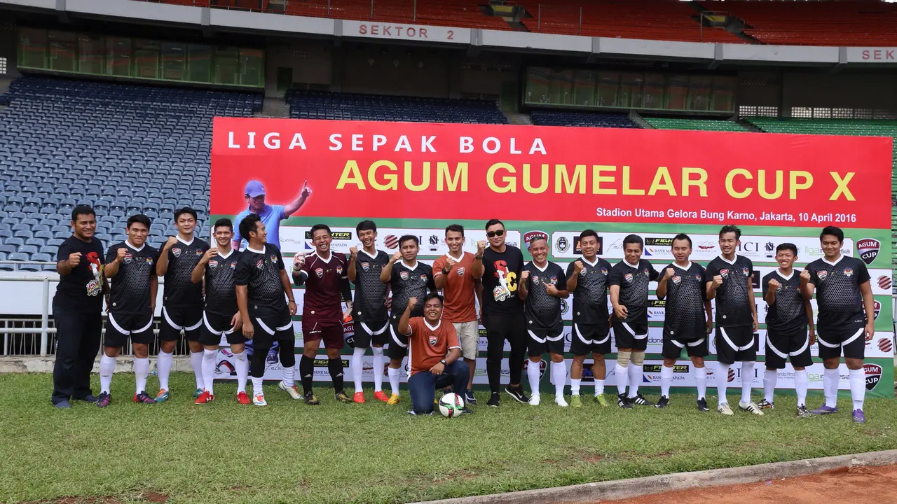 [Bintang] Turnamen Agum Gumelar Cup X yang diikuti sejumlah artis