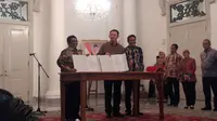 Plt Gubernur DKI Jakarta Kembali Serahkan Tugas ke Ahok - Djarot, Sabtu (15/4/2017). (Liputan6.com/Devira Prastiwi)