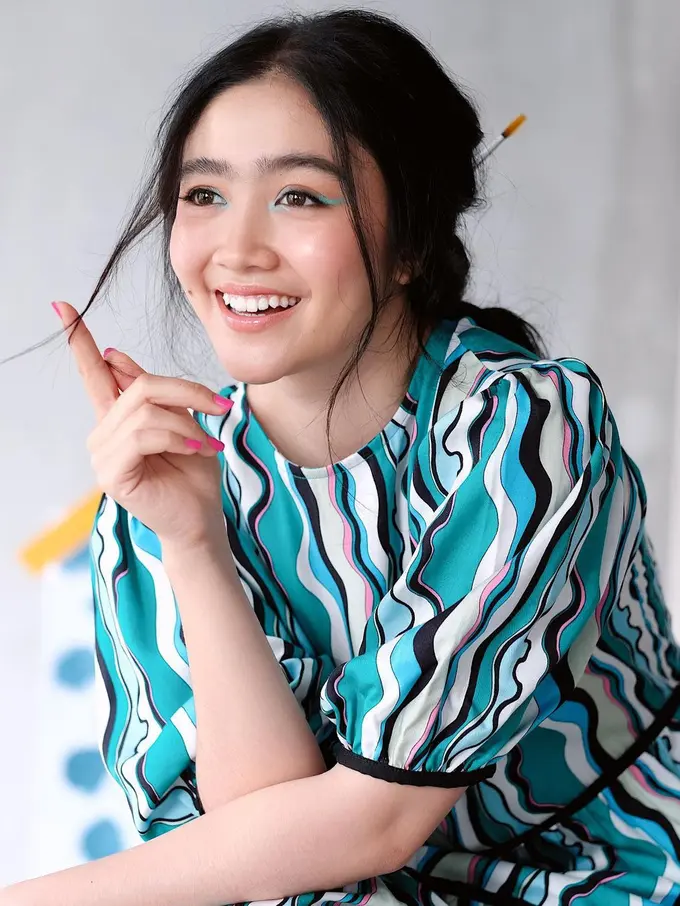 Pesona Febby Rastanty saat Tersenyum-IG