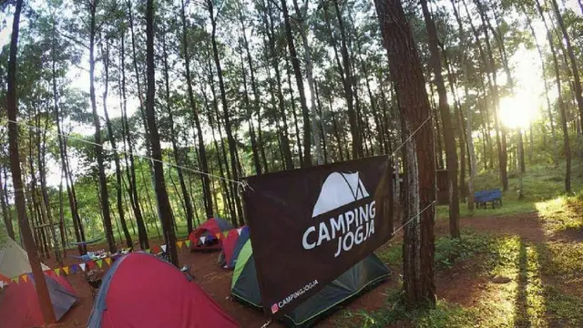 Berkemah di Puncak Becici (IG campingjogja)