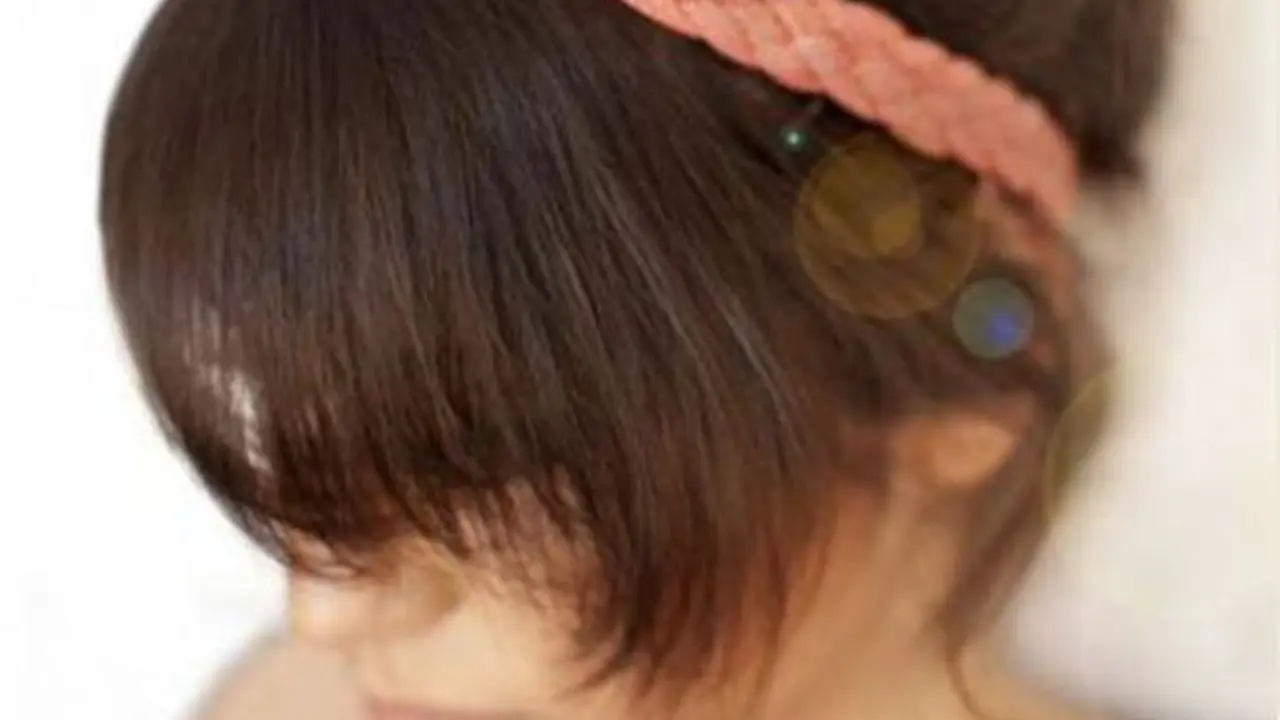 Yuk, Bikin Sendiri Wrist Hair Band yang Super Kece untuk Rambutmu