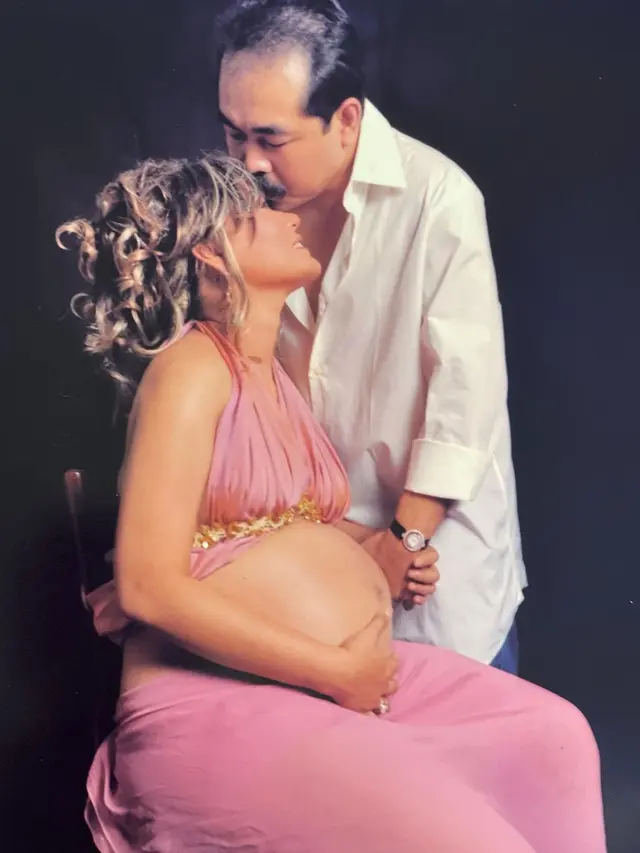 7 Gaya Inul Daratista saat Maternity Shoot, Baru Diungkap Setelah 13 Tahun