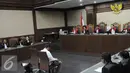 Mantan Ketua Komisi D DPRD DKI Jakarta, M. Sanusi saat menjalani sidang lanjutan di Pengadilan Tipikor, Jakarta Pusat, Kamis (29/12). Sanusi ditetapkan bersalah dan divonis dengan hukuman 7 tahun penjara dan denda Rp 250 juta. (Liputan6.com/Helmi Affandi)