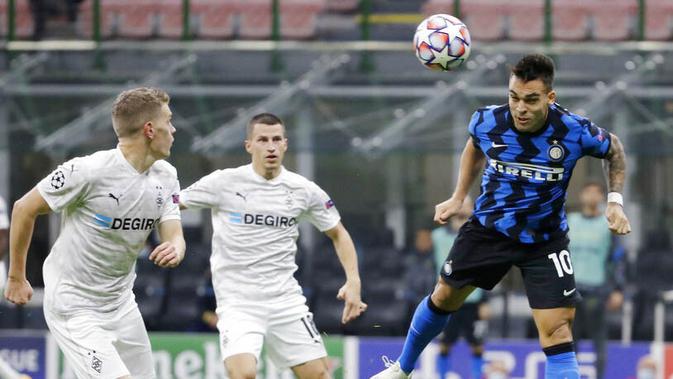 Borussia Monchengladbach saat melawan Inter Milan. (AP/Luca Bruno)