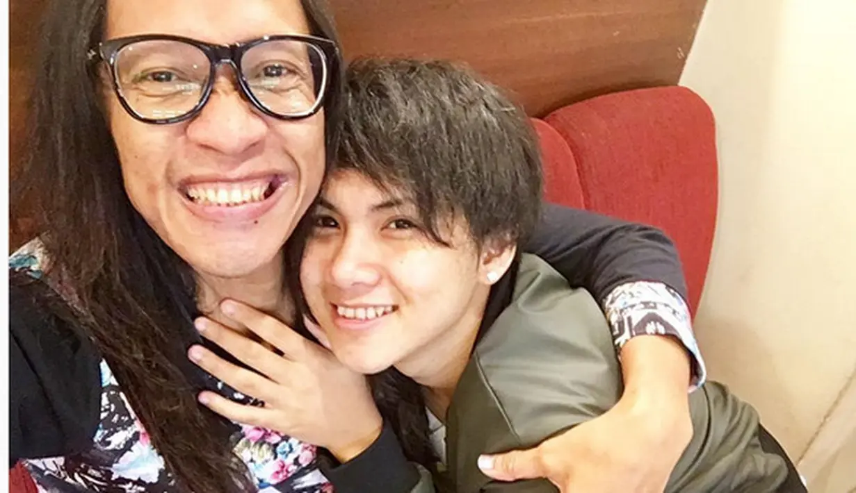 Rumah tangga pasangan Aming dan Evelyn sedang di ujung tanduk. Gugatan talak telah dilayangkan Aming pada istri yang dinikahi sejak sembilan bulan silam. (Instagram/ev0124)