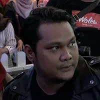 Sempat ingin disekolahkan polisi oleh ibu, Virgoun tetap punya impian dari kecil ingin bermusik.