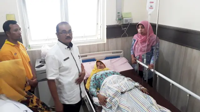 Kesehatan ibu Bayi kembar tiga dilahirkan di RSUD Majenang, Cilacap, Jawa Tengah, Sabtu (14/9/2019) berangsur membaik. (Foto: Liputan6.com/Muhamad Ridlo)