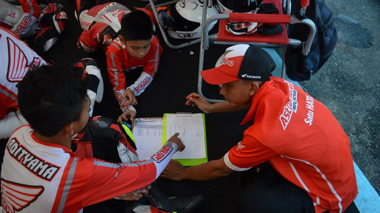 Astra Honda Racing School