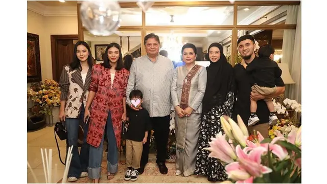 Melahirkan Anak Ketiga, Ini 6 Potret Perjalanan Kehamilan Lindswell Kwok