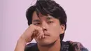 Dengan style rambut layaknya orang zaman dahulu, Morgan banjir pujian dari netizen. Memang, gaya vintage seperti ini sangat cocok untuk Morgan. Pemenang Pemeran Pendukung Pria Terfavorit di Indonesian Movie Actors Awards 2019 terlihat sangat tampan dengan kemeja vintage. (Liputan6.com/IG/@morganoey)