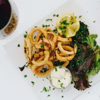 ilustrasi cara memasak cumi agar tidak amis/Josh Kobayashi/pexels