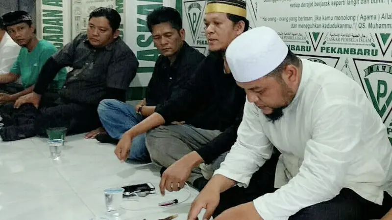 Kalimat Penghinaan pada Ustaz Abdul Somad yang Bikin Pria Pekanbaru Dijemput FPI