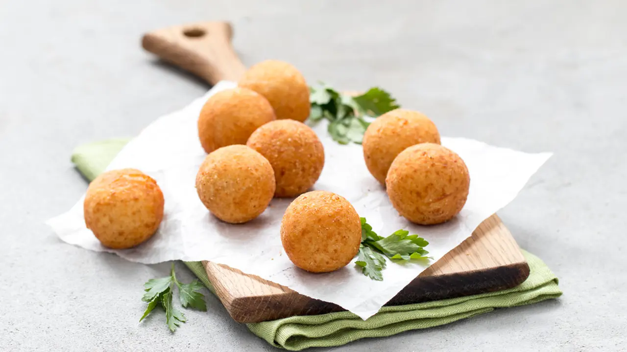 bola-bola keju