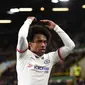 6. Willian (Chelsea) - Manajemen The Blues belum juga memberikan tanda-tanda untuk memperpanjang kontrak gelandang asal Brasil ini. Kebijakan Frank Lampard yang terus mempromosikan pemain muda bisa membuatnya memilih meninggalkan Stamford Bridge. (AFP/Oli Scarff)