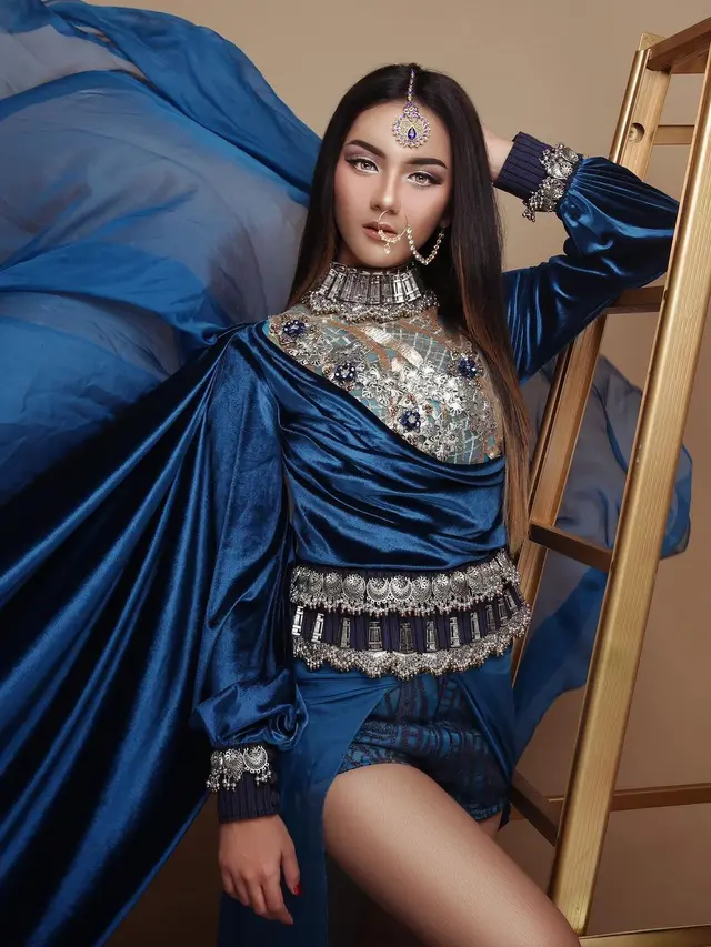 6 Gaya Pemotretan Ersya Aurelia dengan Tema Bollywood, Bikin Pangling