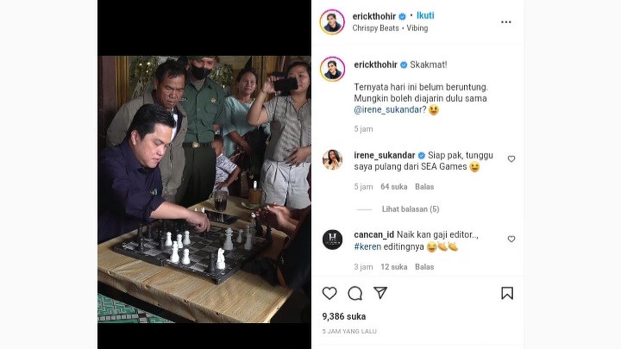Menteri Badan Usaha Milik Negara (BUMN) Erick Thohir diskakmat warga saat bermain catur bersama.