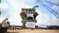 PHE ONWJ mengirim topside Anjungan OOA, berbobot 530 metrik ton, dari lokasi fabrikasi Proyek Pengembangan Lapangan OO-OX, milik PT Meitech Eka Bintan