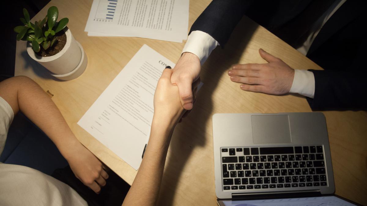 Cara agar Tenang dan Lancar Wawancara Kerja dengan Tampil Percaya Diri