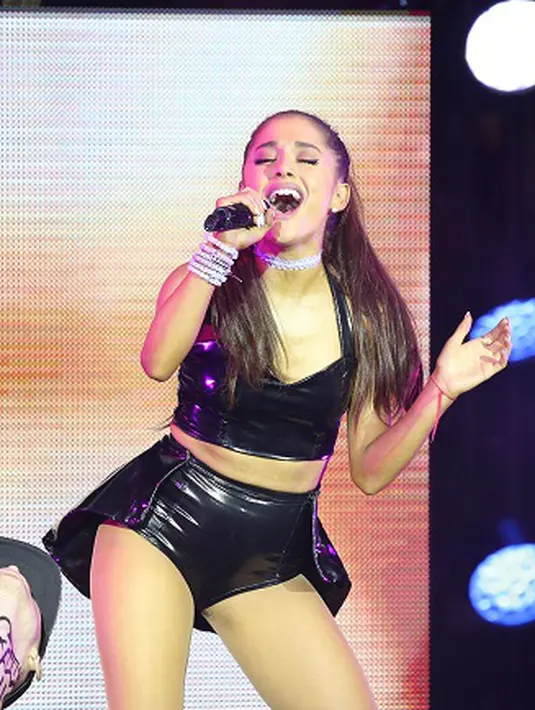 Penyanyi kelahiran 26 Juni 1993 ini mengunggah sebuah foto ke akun Instagram pribadinya yang memperlihatkan tengah berpose seorang diri. (AFP/Bintang.com)