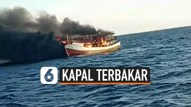 kapal pencari cumi terbakar thumbnail