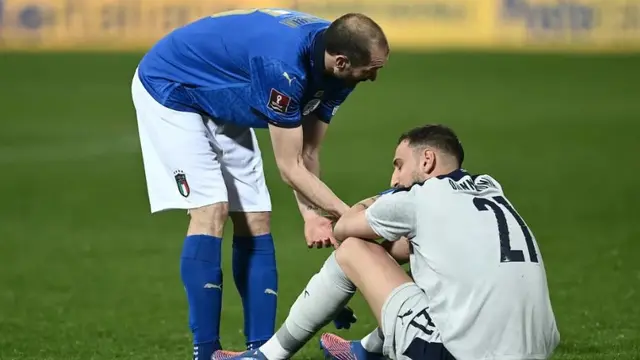 6 Momen Pemain Timnas Italia Tahan Tangis Usai Gagal ke Piala Dunia 2022