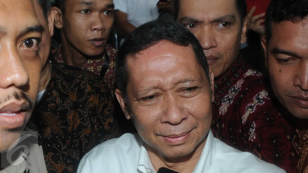 20160205- RJ Lino Bungkam Usai Diperiksa KPK-Jakarta- Helmi Afandi