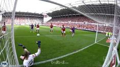 Berita video 5 penyelamatan terbaik yang tercipta pada pekan ke-34 Bundesliga 2017-2018. This video presented by BallBall.