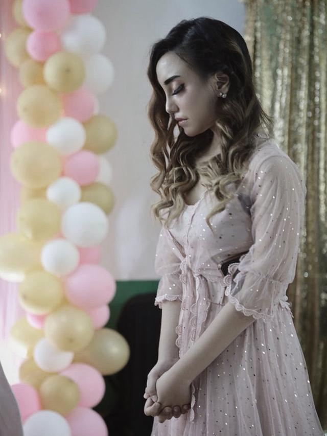 5 Artis yang Rayakan Ulang Tahun dengan Sederhana, Terbaru di Warung Pecel