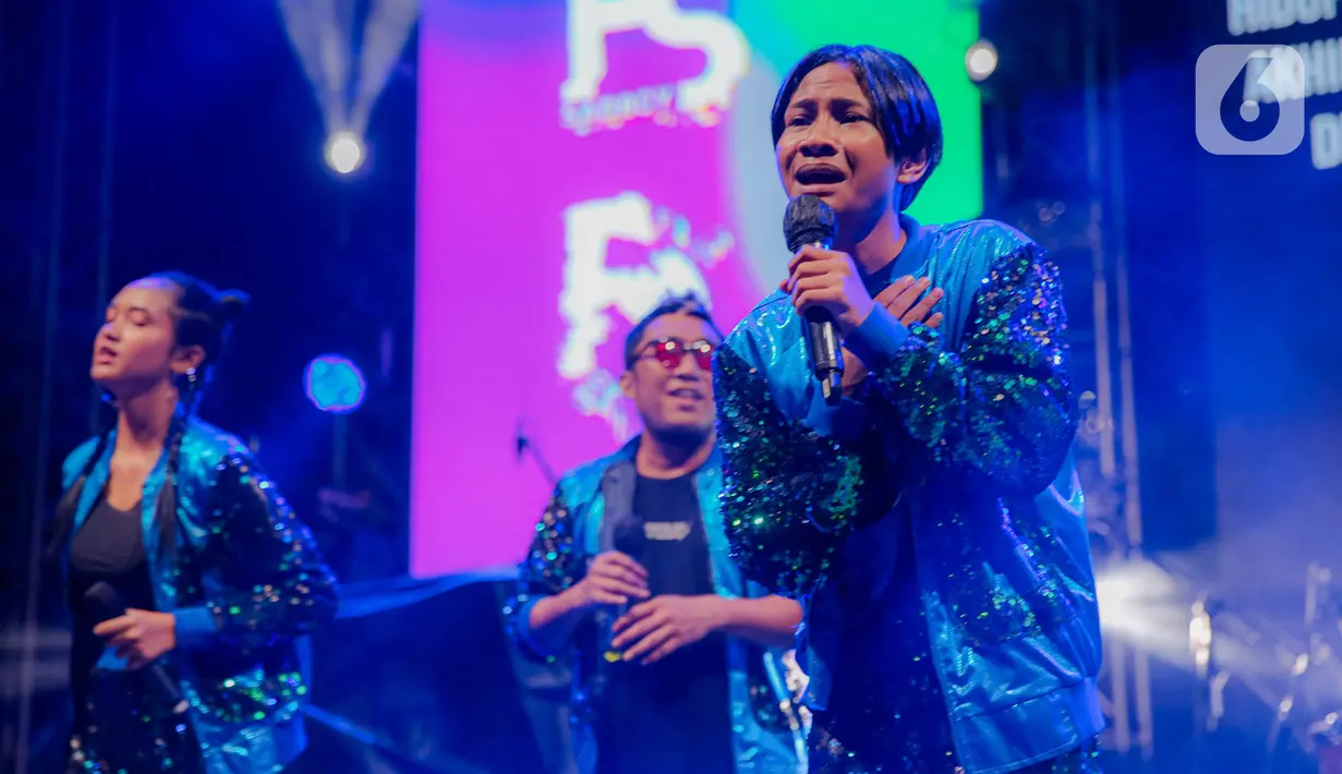 Acara yang berlangsung pada 1-2 April 2023 ini diramaikan oleh penampilan Fajar Sadboy feat JC Squad hingga sejumlah musisi mulai dari Oomleo feat Aldi Taher, Guyon Waton, dan Kahitna. (Liputan6.com/Faizal Fanani)