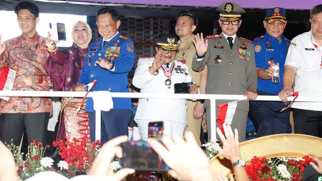 Karnaval Bersatu HUT ke-80 RI, Kemendagri Tampilkan Simbol Keselamatan Publik dan Birokrasi Modern