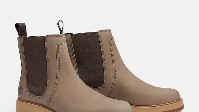 Dari Rain Boots hingga Waterproof Sneakers, Sepatu untuk Musim Hujan