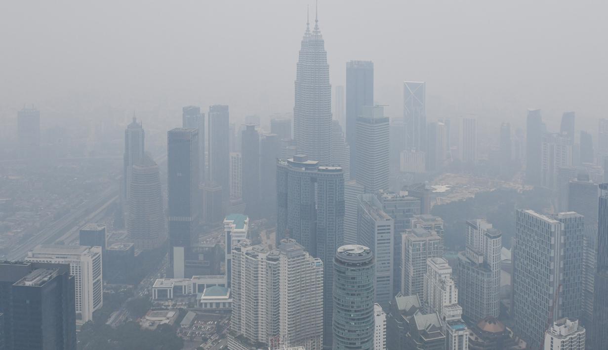 Foto Penampakan Pekatnya Kabut Asap Kota Kuala Lumpur Global Liputan6 Com