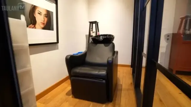 Potret salon pribadi di rumah mewah BCL (Sumber: YouTube/Taulany TV)
