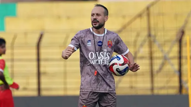 Mario Lemos, pelatih Persijap Jepara, BRI Super League 2025/2026. (Dok. ileague.id)