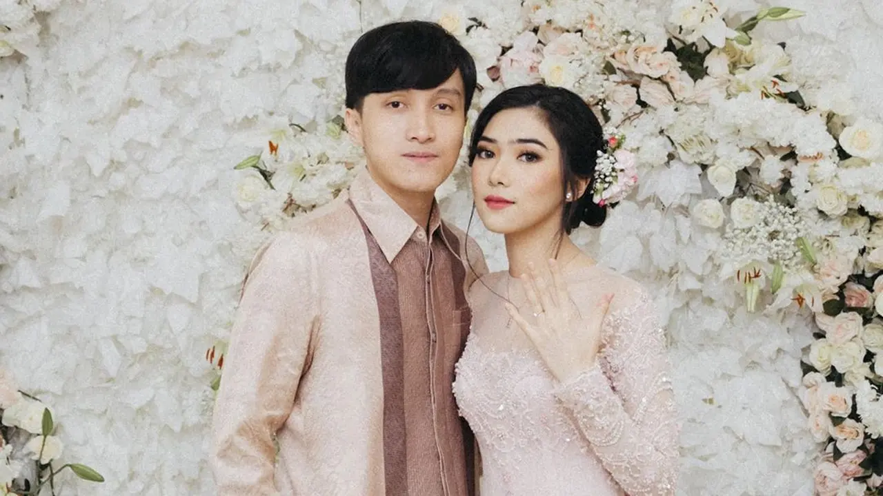 [Fimela] Isyana Tunangan