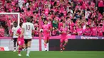 Laga pekan ke-18 J1 League 2024 akan menyajikan pertandingan antara Cerezo Osaka melawan Urawa Red Diamonds pada Sabtu (15/6/2024) pukul 17.00 WIB. Duel tersebut nantinya berlangsung di Yodoko Sakura Stadium, Osaka, Jepang. Pertandingan itu juga akan menjadi ajang adu tajam dua penyerang mereka. (Dok. J1 League)