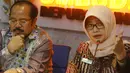 Wakil Pimpinan Ombudsman, Lely Pelitasari (kanan) memberikan keterangan saat menghadiri peresmian pusat pelaporan dan media center di Ombudsman, Jakarta, Rabu (8/2). (Liputan6.com/Helmi Afandi) 