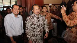 Menteri Desa, Pembangunan Daerah Tertinggal dan Transmigrasi (PDTT) Marwan Jafar (tengah) tiba untuk menghadiri Rakornas Kementerian Desa PDTT di Jakarta, Selasa (31/3). Rakornas itu dihadiri Gubernur dan Walikota se-Indonesia. (Liputan6.com/Helmi Afandi)