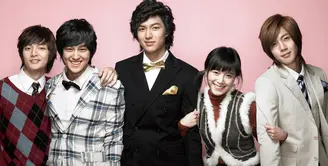 Drama Boys Over Flowers menceritakan kisah empat anak laki-laki kaya yang sekolah di SMA Shinhwa. Drama ini cocok untuk mengisi di musim panas. (Foto: soompi.com)