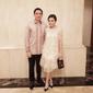 Saat ini Ayu Dewi dan sang suami, Regi Datau menjadi pusat perhatian publik. Lantaran pasangan ini kerap tampl lucu di video Q & A yang mereka buat. (Foto: instagram.com/mrsayudewi)