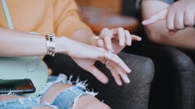 Unggahan Nikita Mirzani. (Foto: YouTube Crazy Nikmir Real)