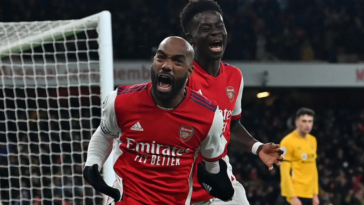 Foto: Lacazette Jadi Penentu Kemenangan Arsenal di Liga Inggris, usai Paksa Kiper Wolverhampton Lakukan Gol Bunuh Diri di Injury Time