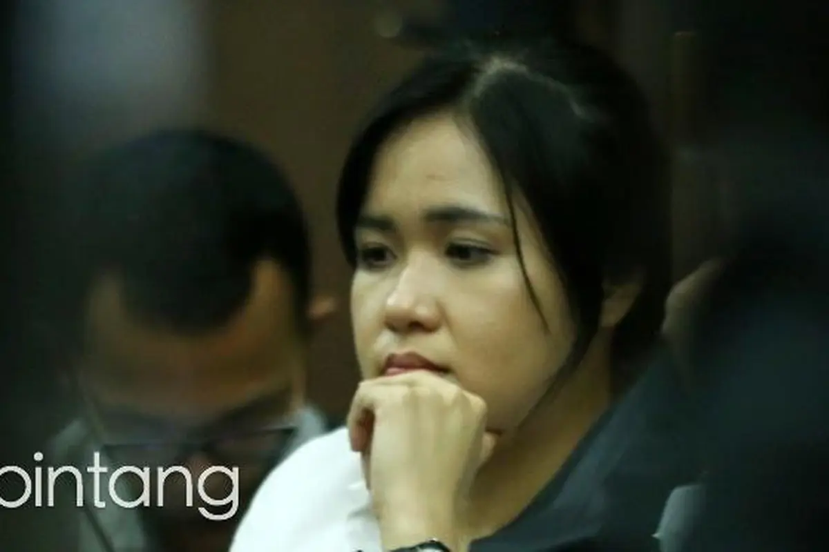 [Bintang] Baca Pledoi, Jessica Wongso Nangis Kejer