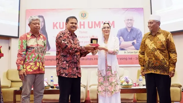 Rieke Diah Pitaloka membahas tentang urgensi produk hukum Data Desa Presisi (DDP) dengan tema 'Urgensi Produk Hukum untuk Melahirkan Data Negara yang Presisi' kepada mahasiswa.