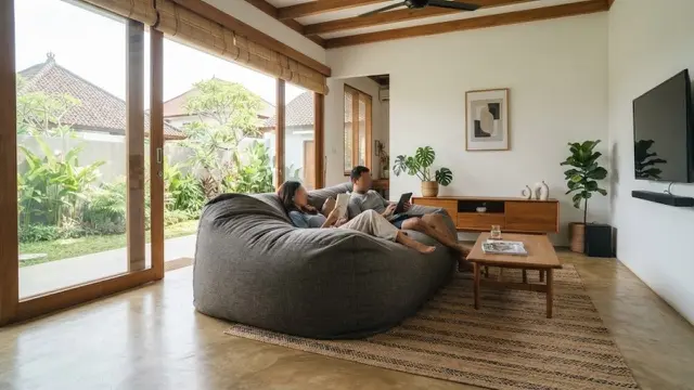 Model Bean bag chair