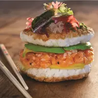 Menyatukan sushi dan burger, kenapa nggak?
