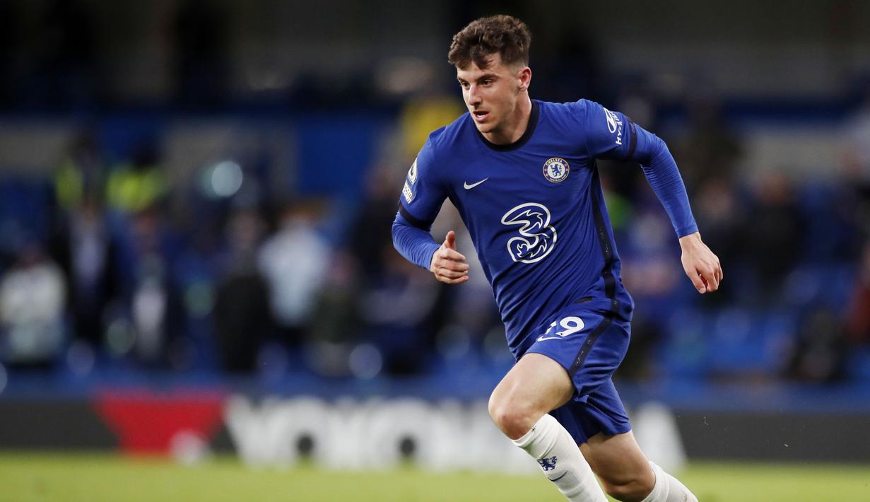Mason Mount - Pemain muda Chelsea ini tampil apik di final Liga Champions. Mount sukses membuat 22 umpan termasuk 1 assist bagi gol Havertz. (Peter Cziiborra/Pool via AP)