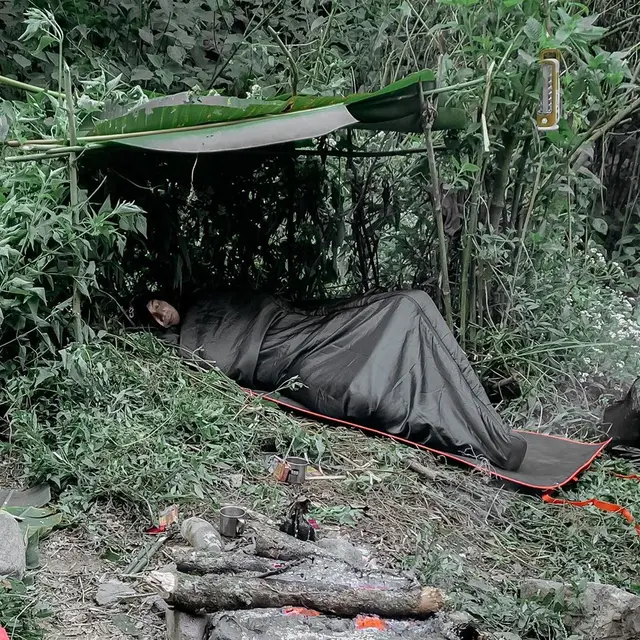 7 Momen Liburan Anji dan Keluarga di Gunung Puntang, Tidur di Antara Semak-Semak