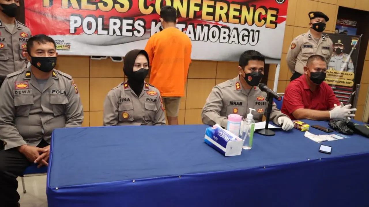 Polres kotamobagu menggelar jumpa pers mengungkap kasus masuknya sabu dari Palu, Sulteng.